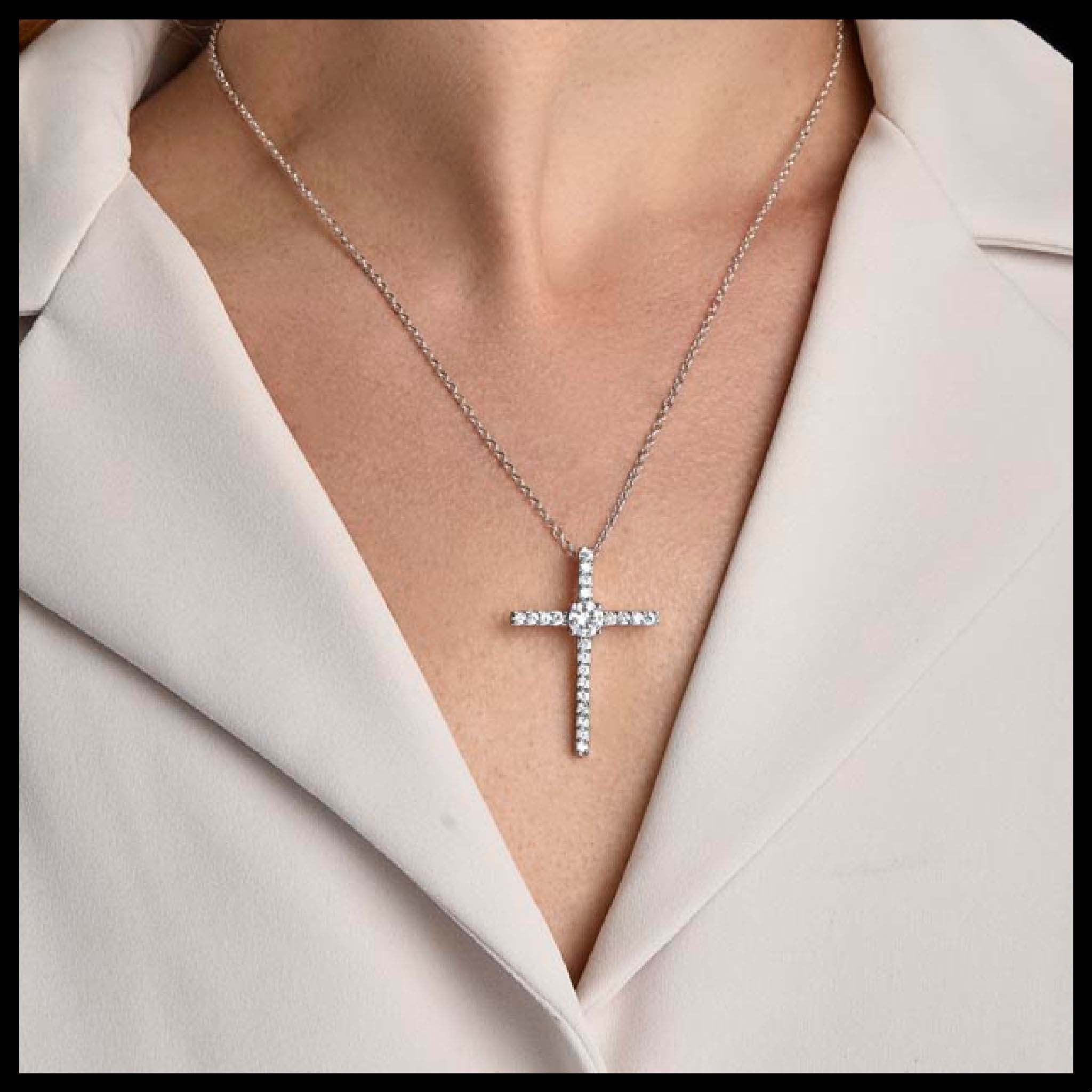 Cross Necklace | Customly Gifts