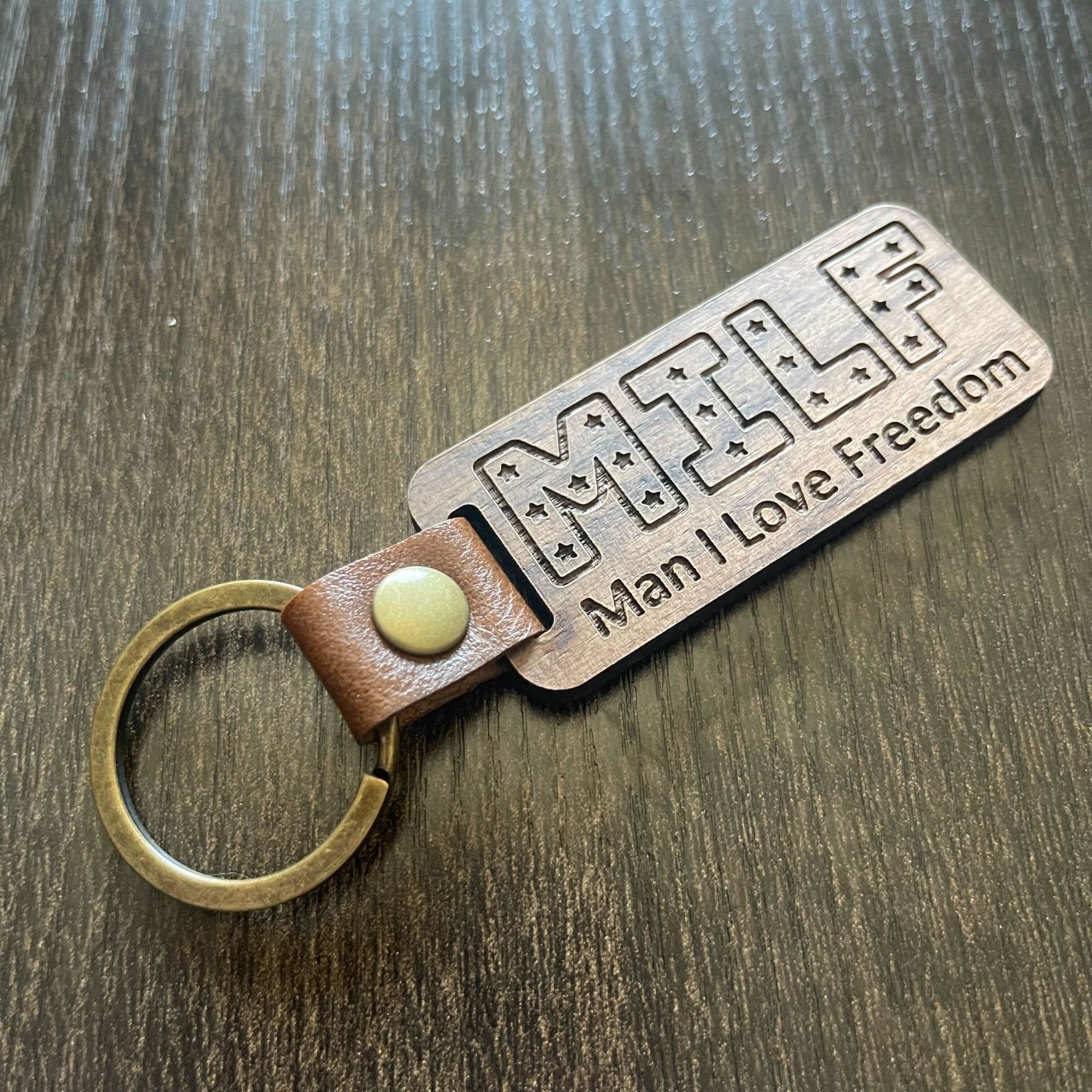Man I Love Freedom - Wooden KeychainCustomly Gifts